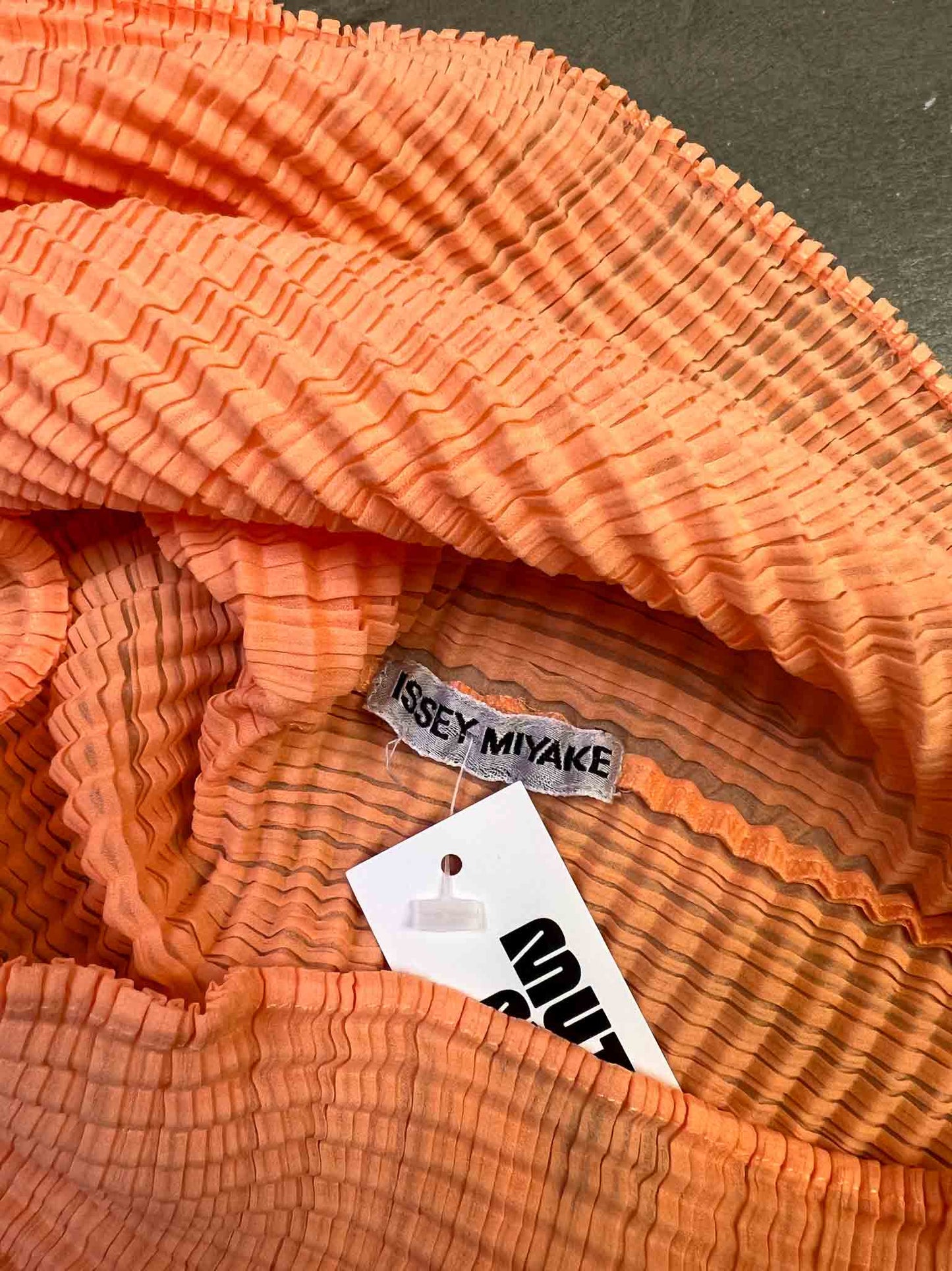 Size M | Issey Miyake Orange Popcorn Top
