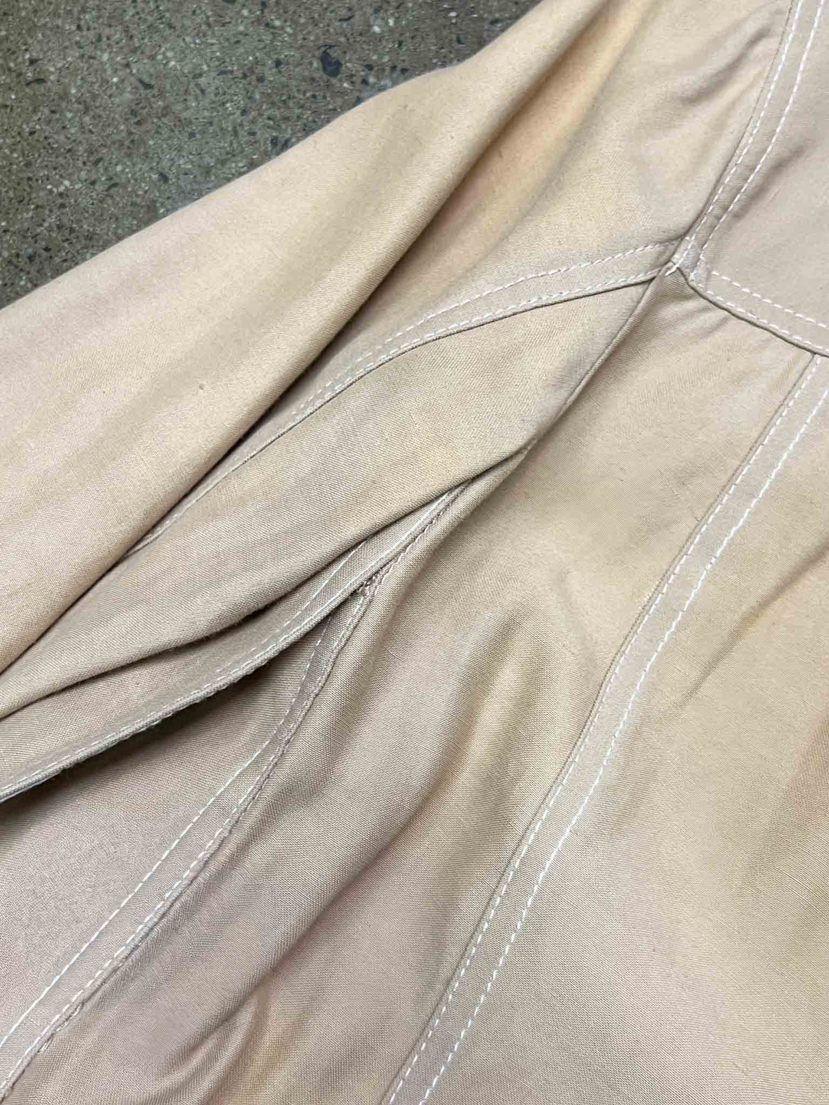 Size 1 (8) | Lee Mathews Beige Button Shirt