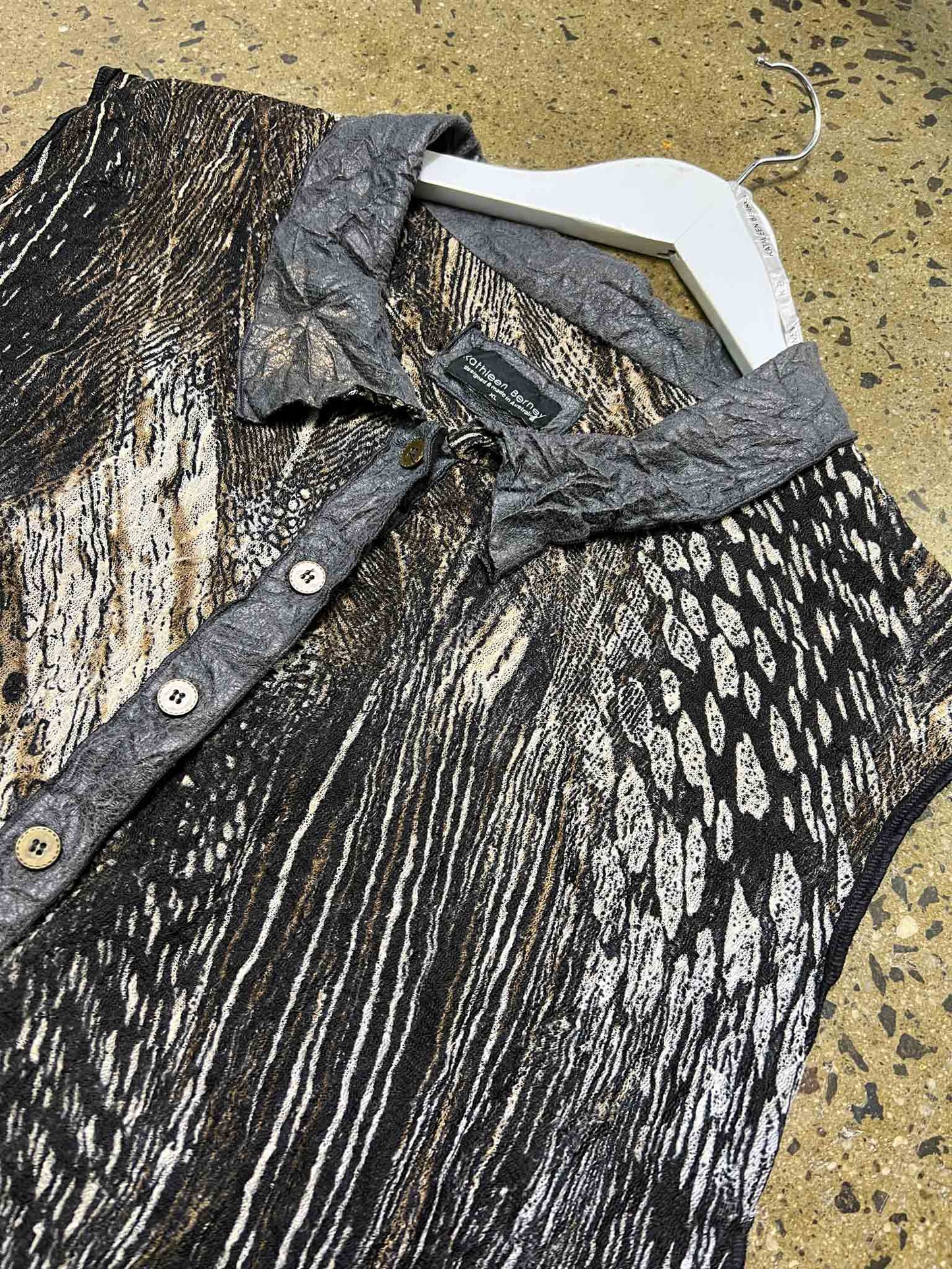 Size XL | Kathleen Berney Black/Brown Abstract Top