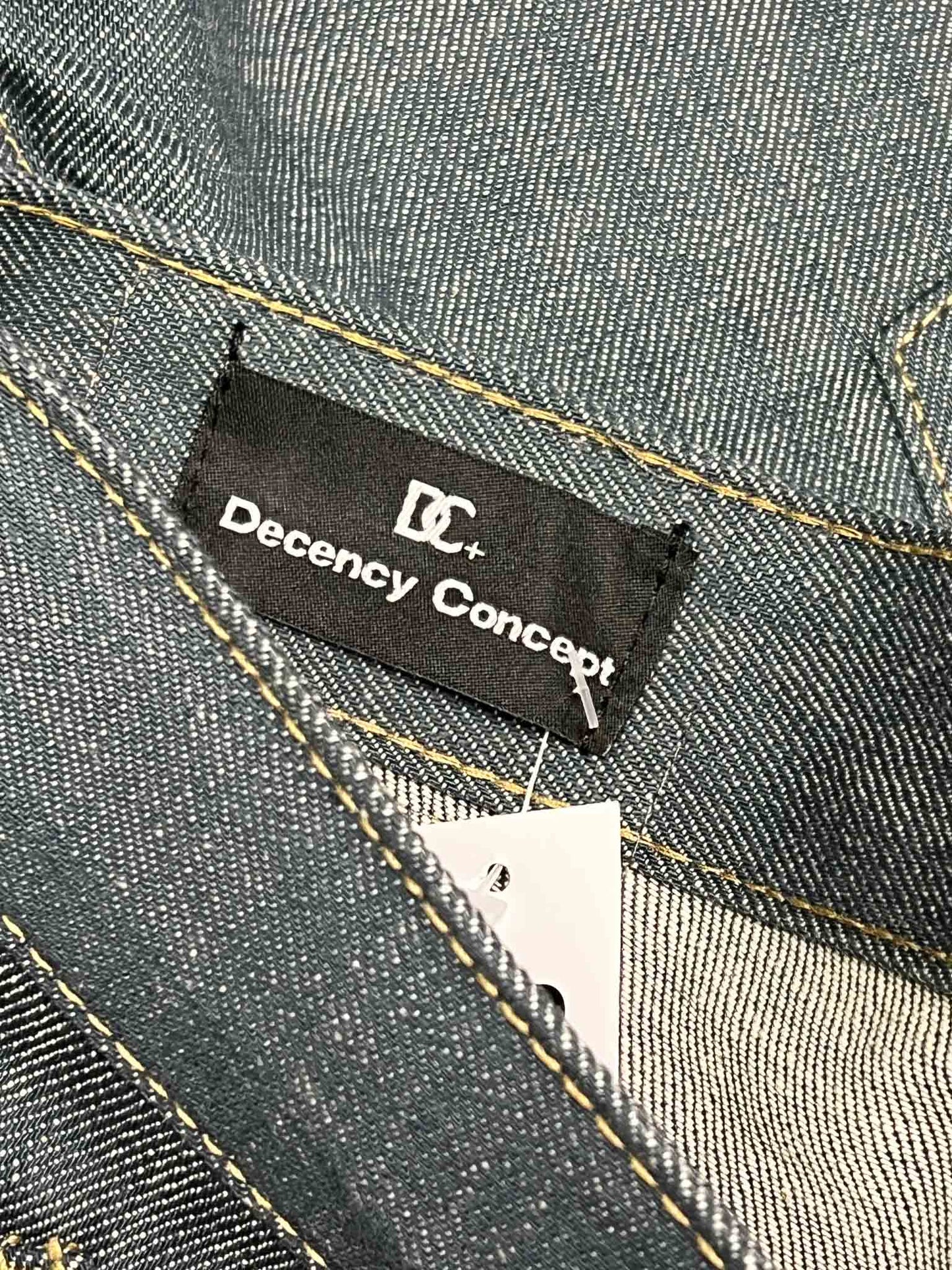 Size 28-30 (M) | Decency Concept Grey Flower Pocket Jeans