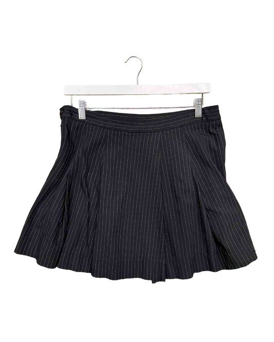 Size 16 | Sister Studios Black Pleated Skirt