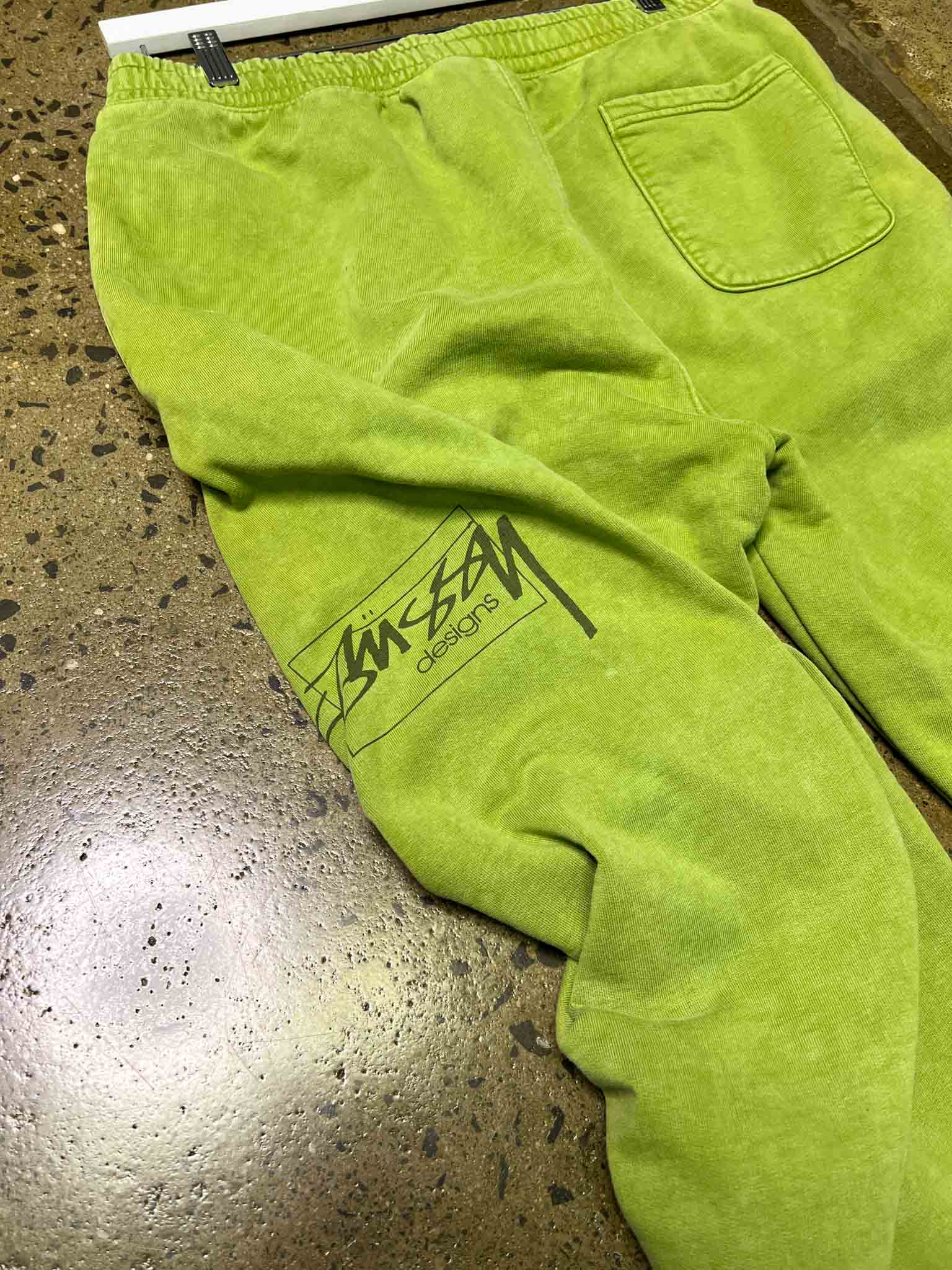 Size M | Stussy Green Dyed Designs Pants – Mutual Muse