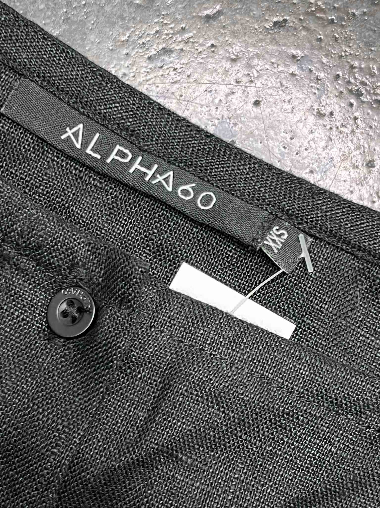 Size XXS | Alpha60 Black Linen Off-the -Shoulder Shirt