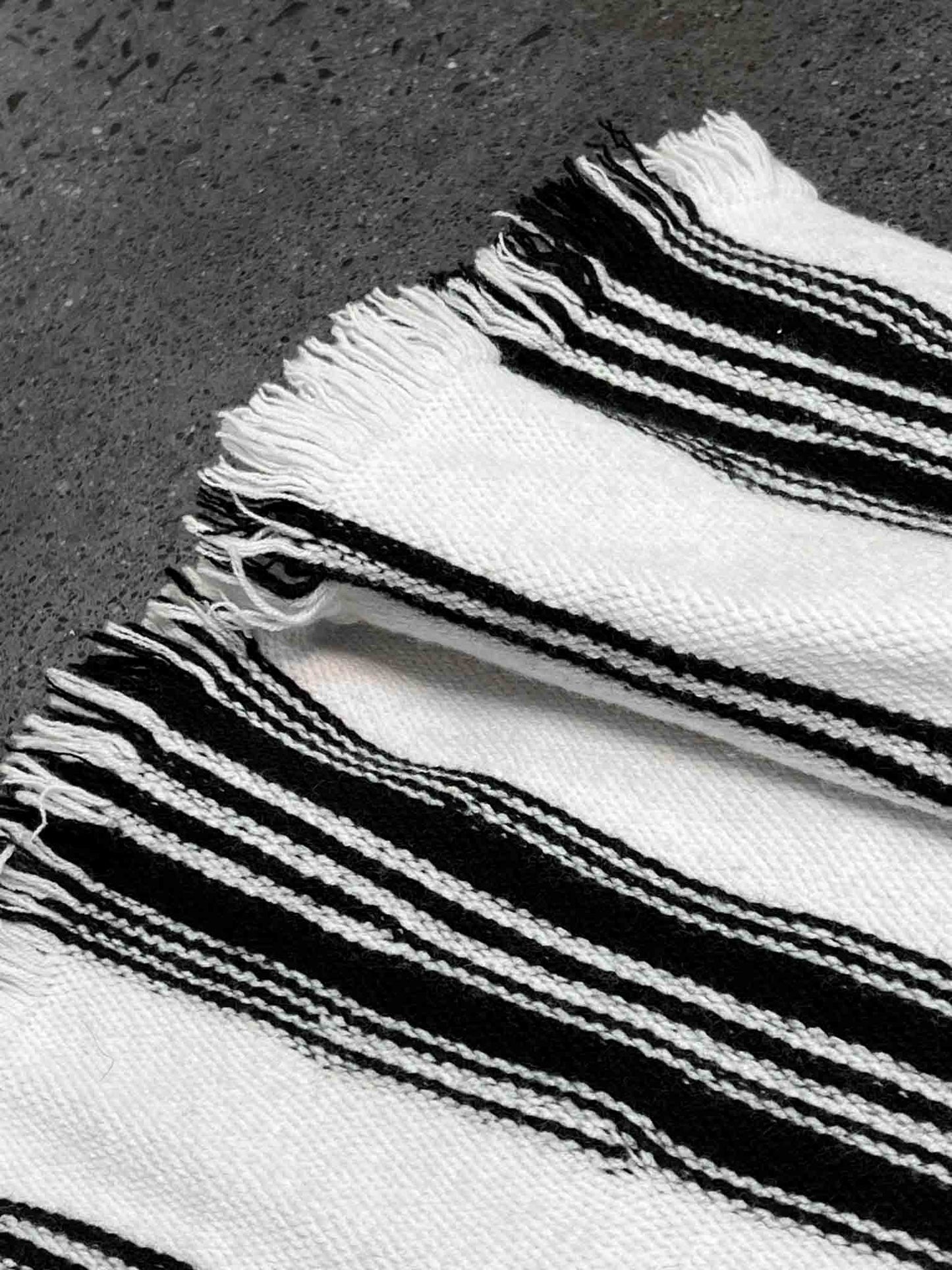 Size L | Artist & Art Striped Wool Knit Midi Skirt