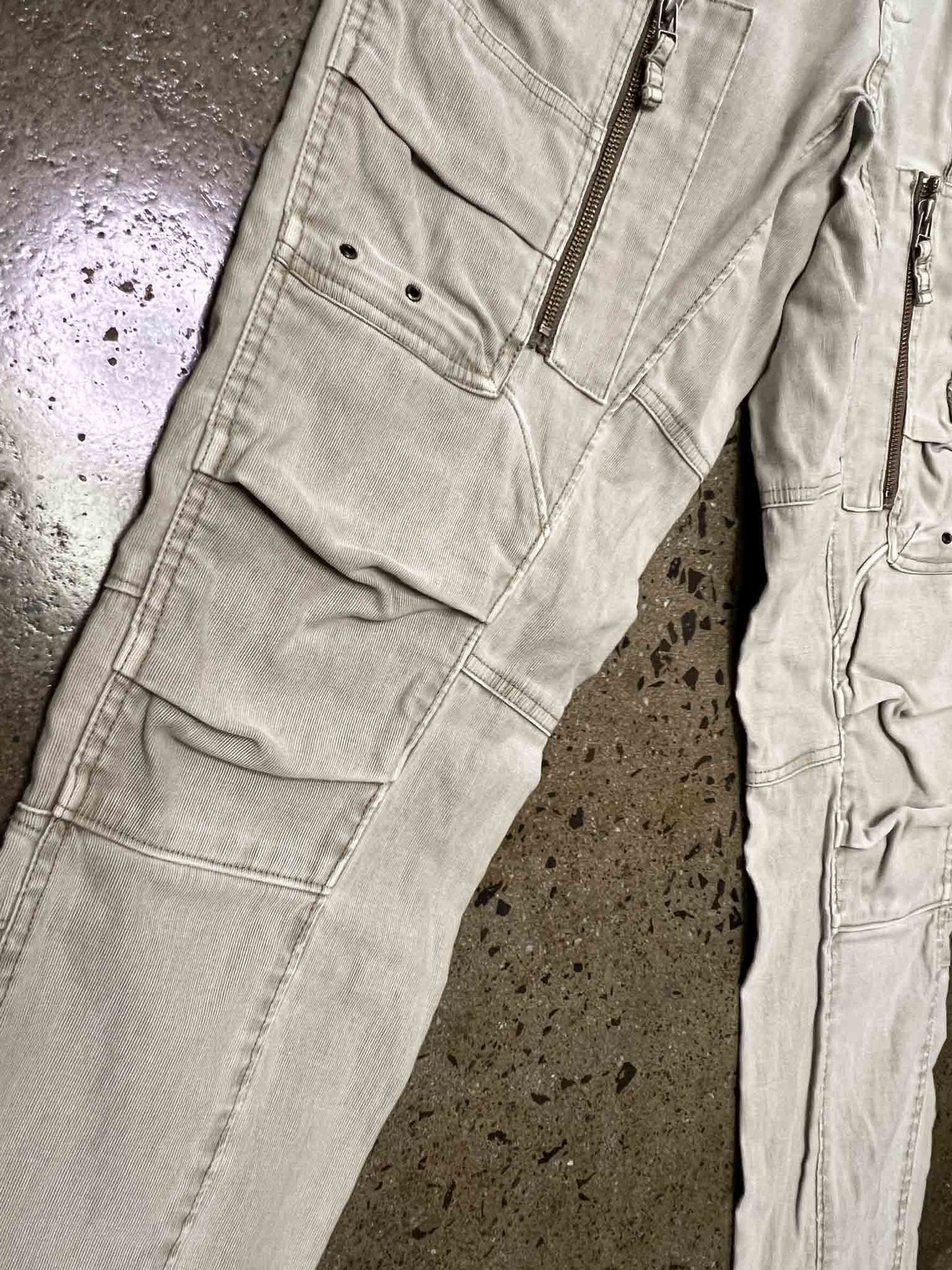 Size M | Avirex Beige Cotton Military Pants