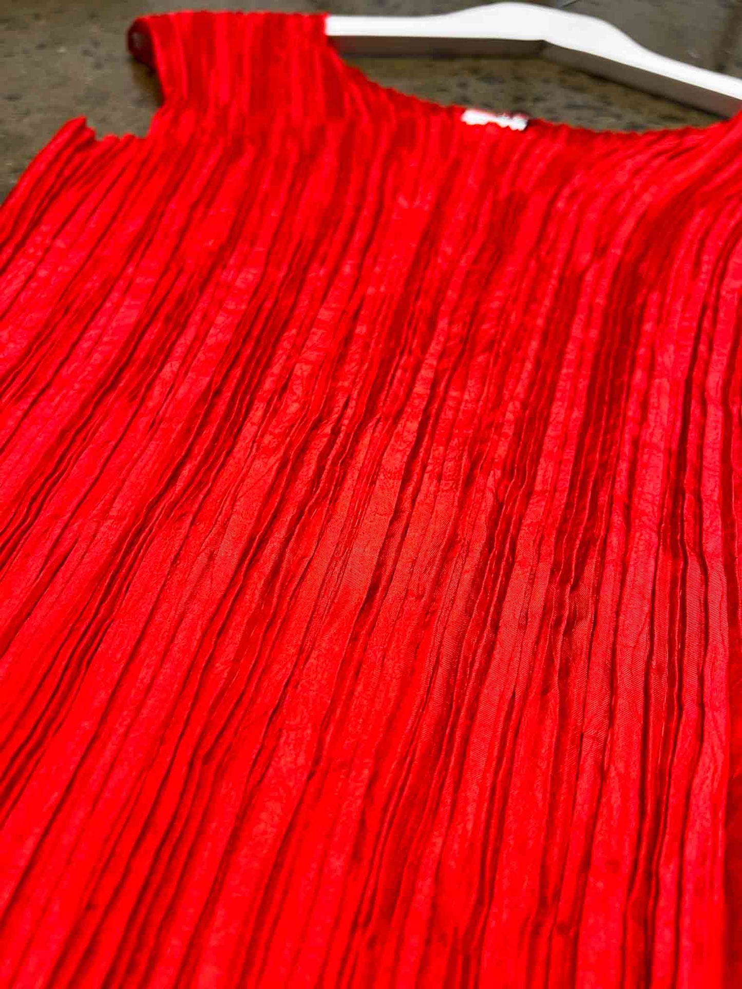 Size M | Kathleen Berney Red Pleated Tank Top