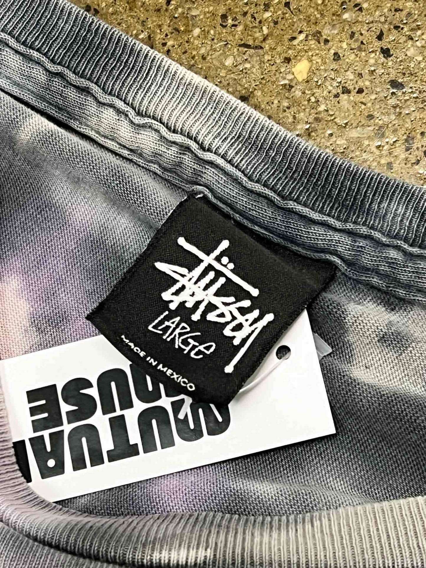 Size L | Stüssy World Tour Tie-Dye T-shirt