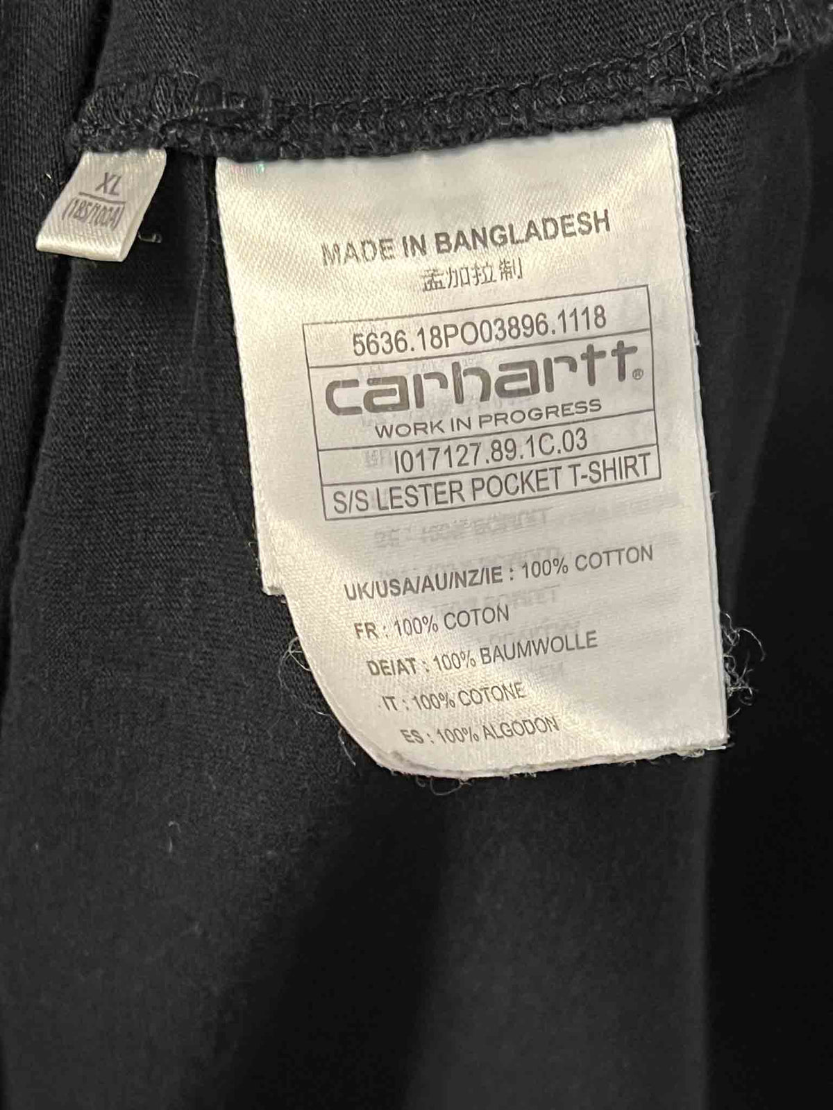 Size XL | Carhartt Black T-shirt With Camo Pocket