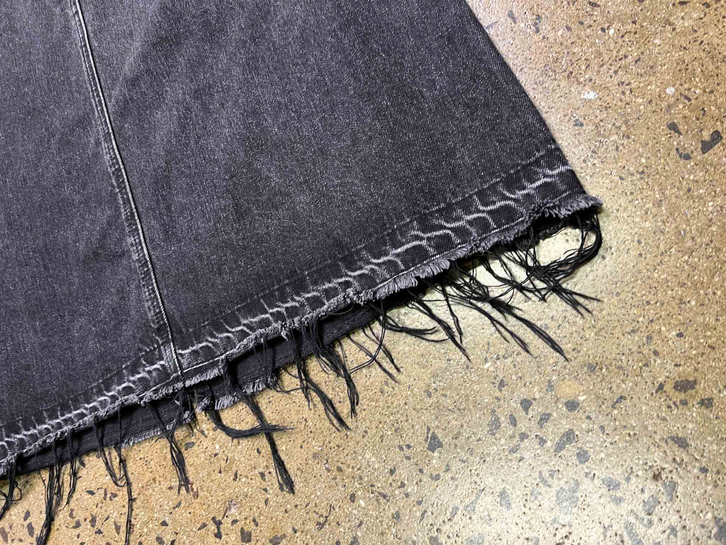 Size M | Alpha60 Black Distressed Denim Midi Skirt