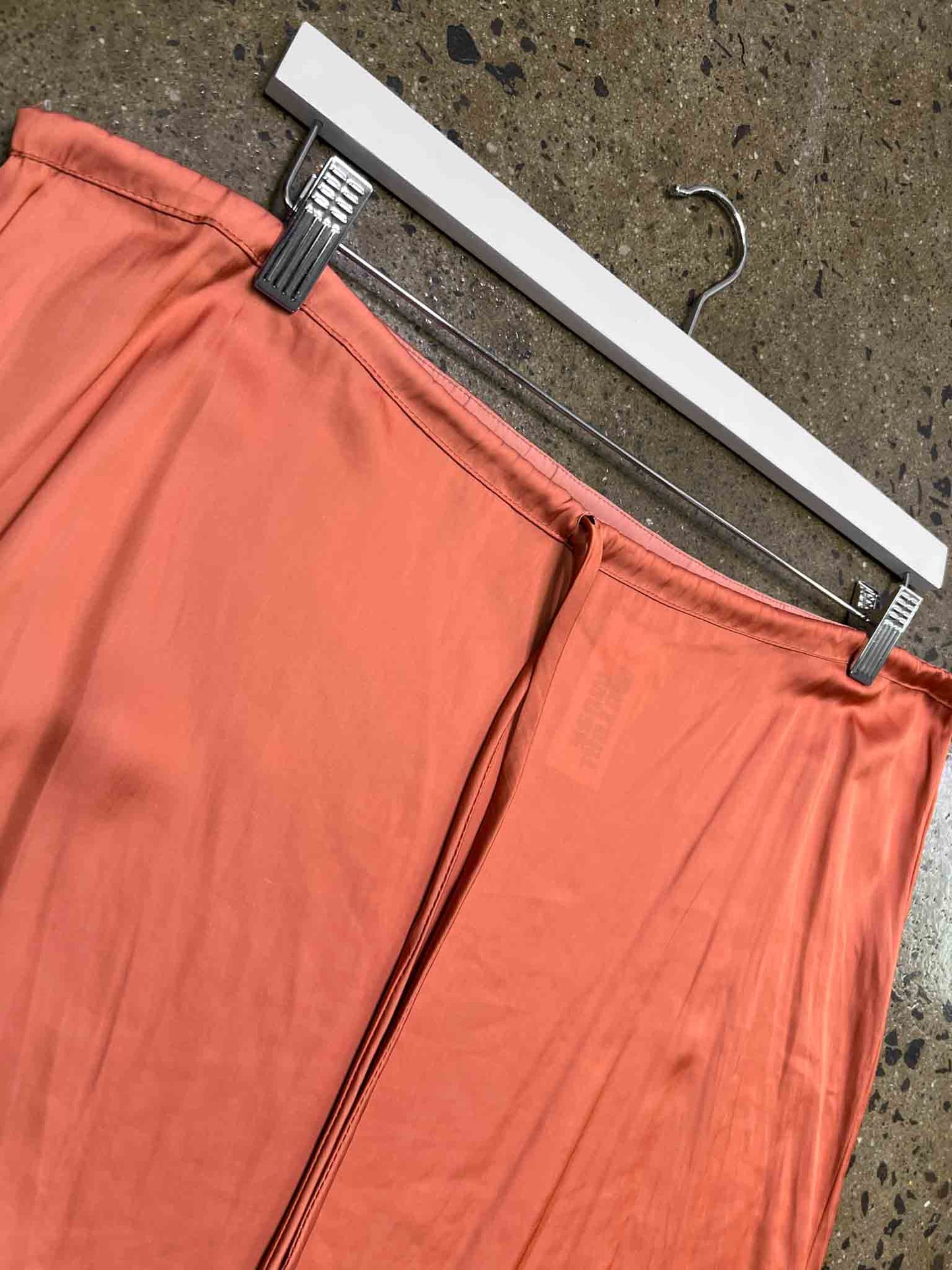 Size 1-2 (M) | Morrison Blush Satin Midi Skirt