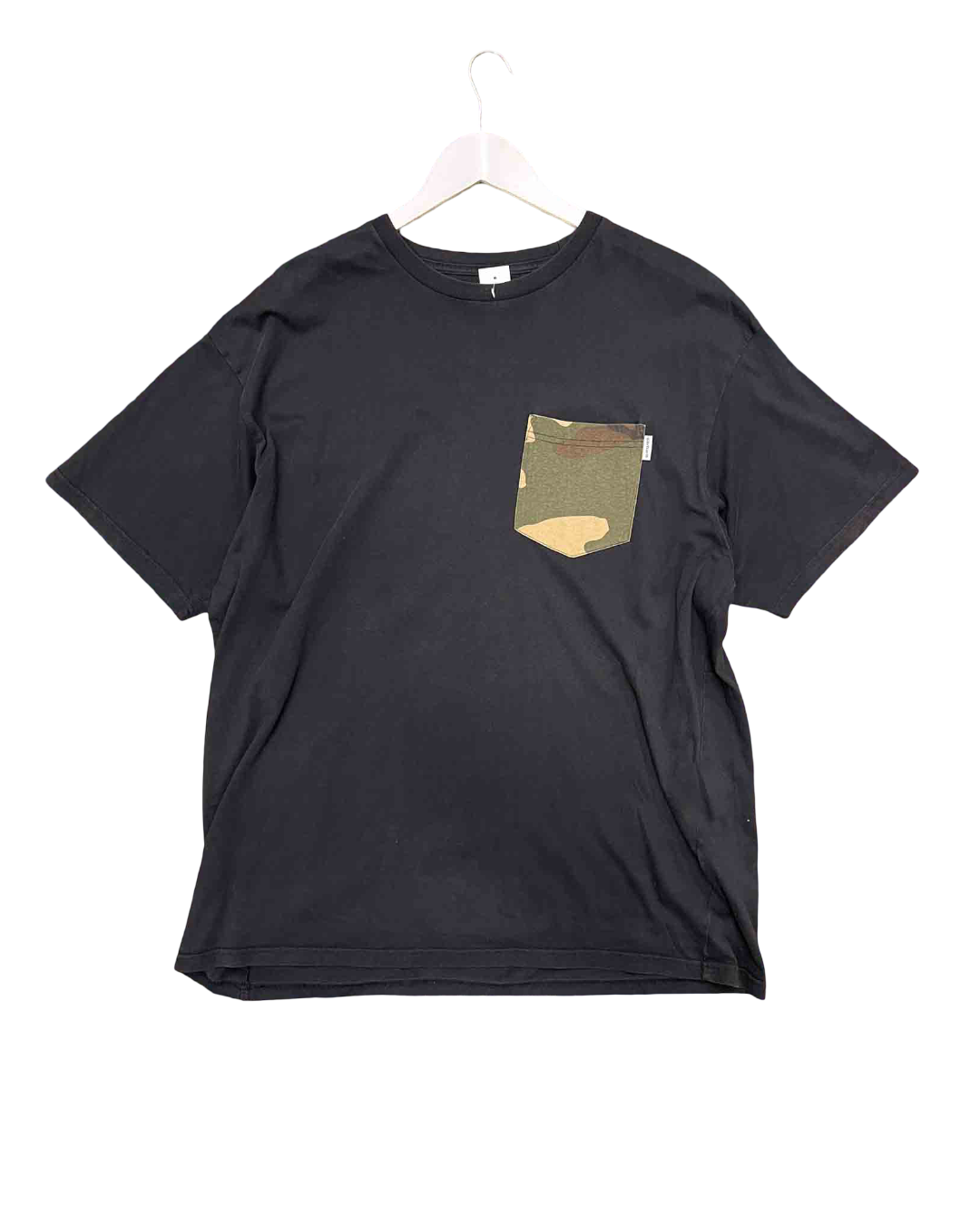 Size XL | Carhartt Black T-shirt With Camo Pocket