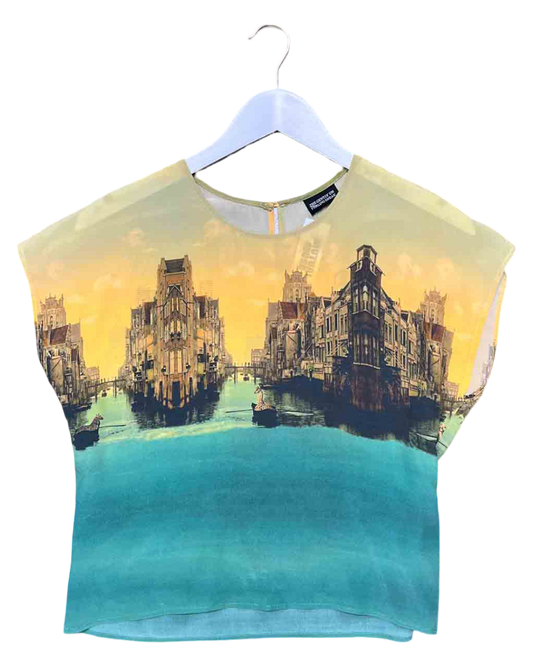 Size 8 | The Gently Un furling Sneak Silk Venice Top