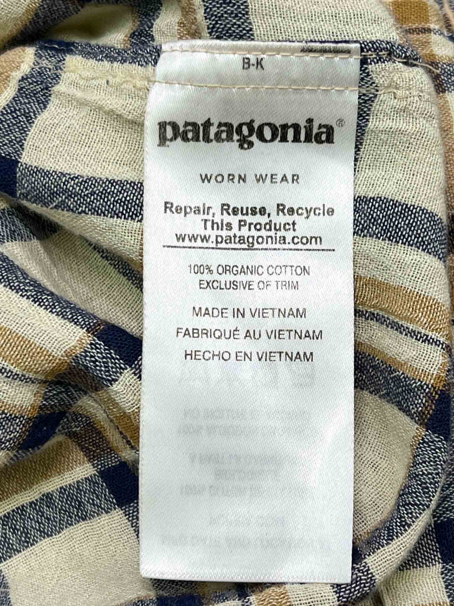 Size M | Patagonia Beige/Navy Plaid Shirt