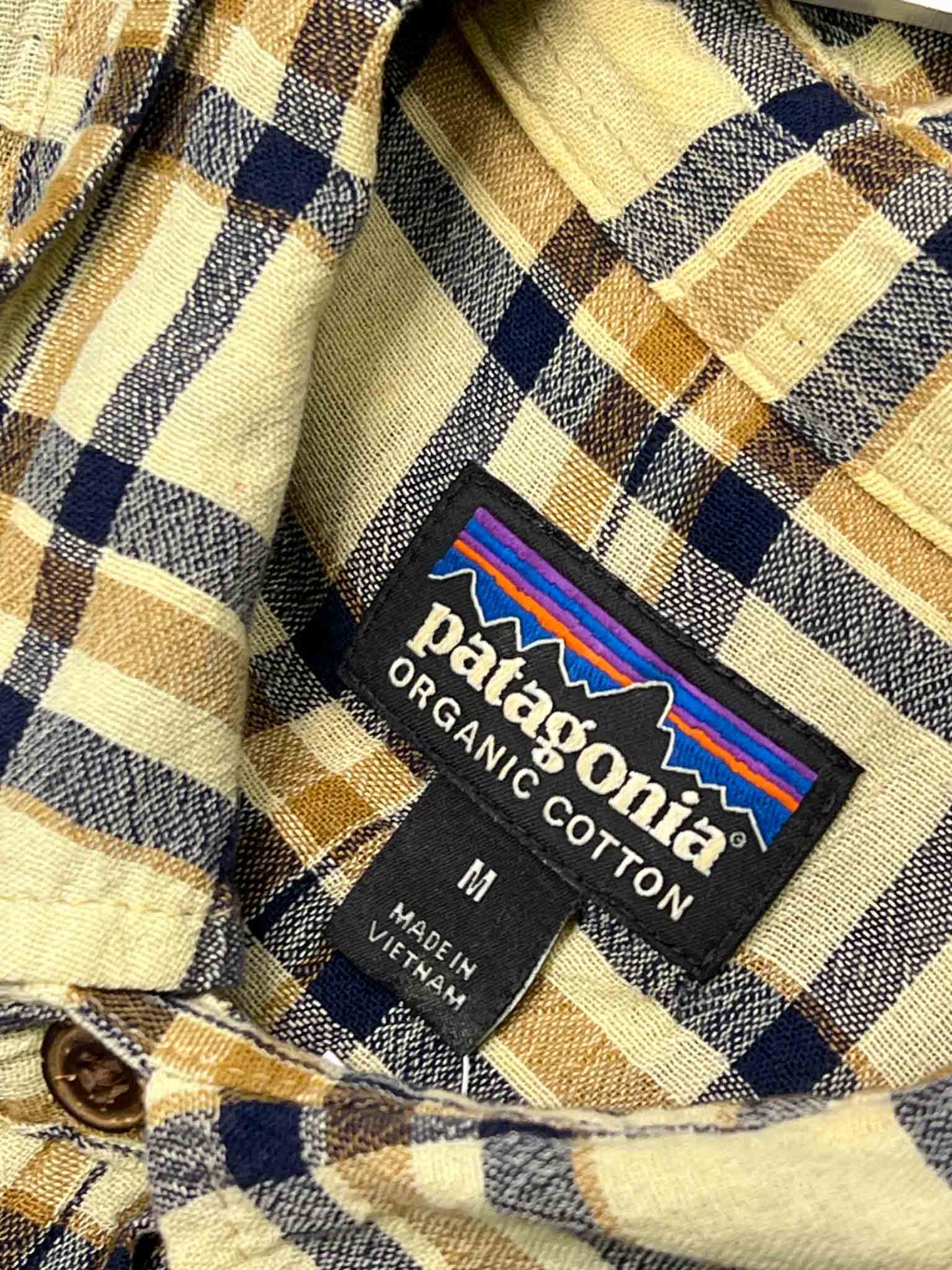 Size M | Patagonia Beige/Navy Plaid Shirt