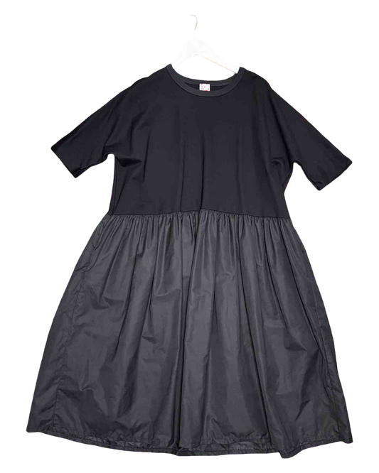 Size OS | FOOL Black Gathered Midi Dress