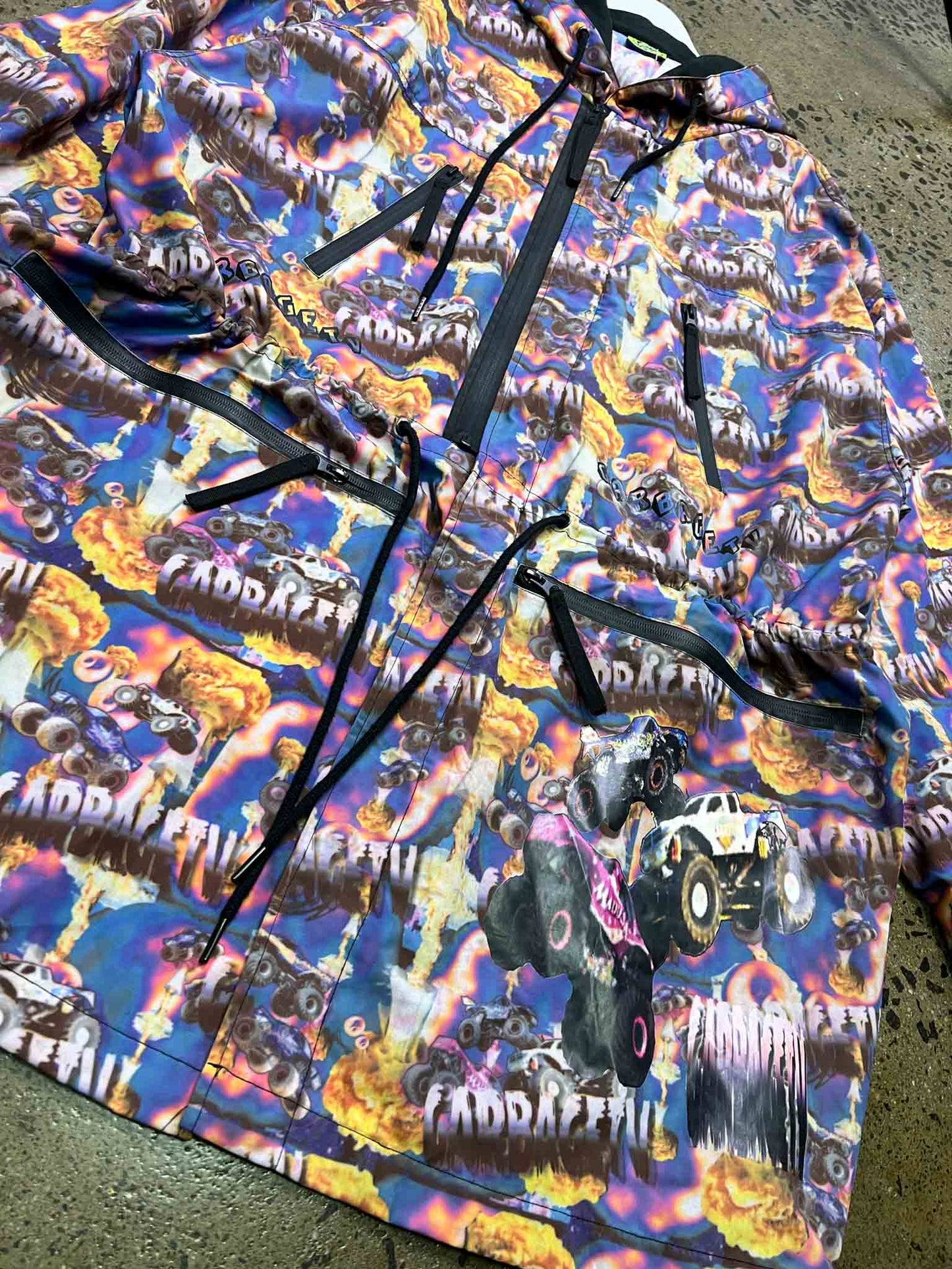 Size XL | Garbage TV Smash It Monster Print Anorak Coat