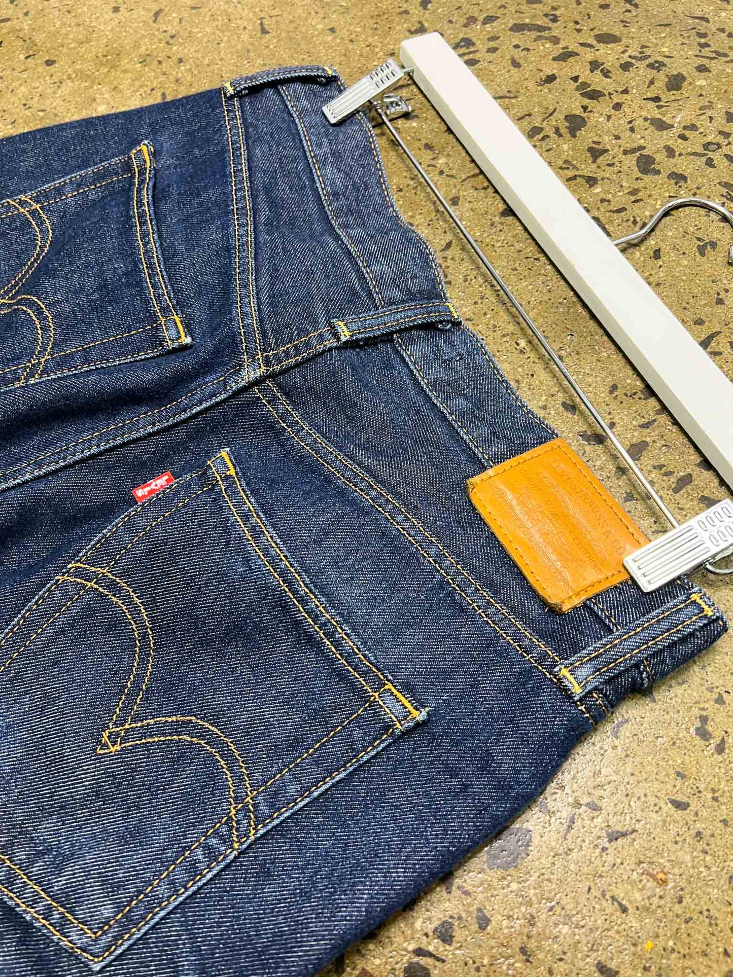 Size 28 | Levi's Ribcage Wide-Leg Jeans