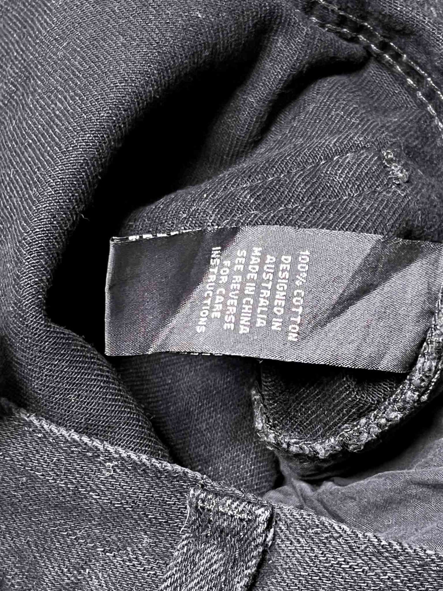 Size L (30) | Alpha60 Cropped Black Jeans