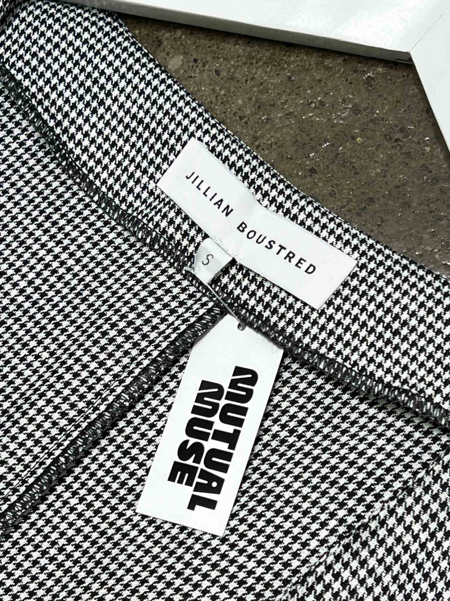 Size S | Jillian Boustred Linen Houndstooth Peplum Top