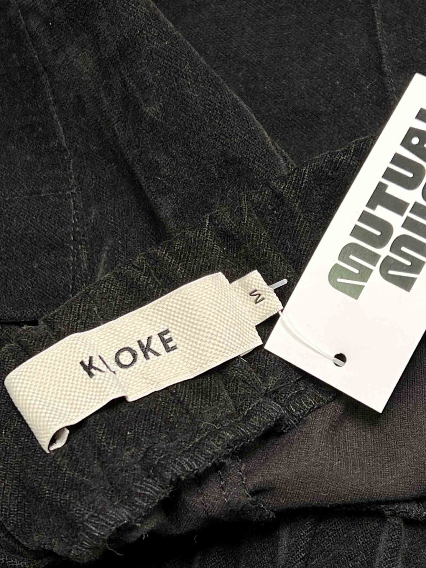 Size M | Kloke Black Barrel Velvet Pants