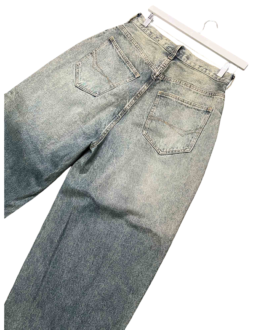 Size 32 | N/A Acidwash Barrel WideLeg Jeans
