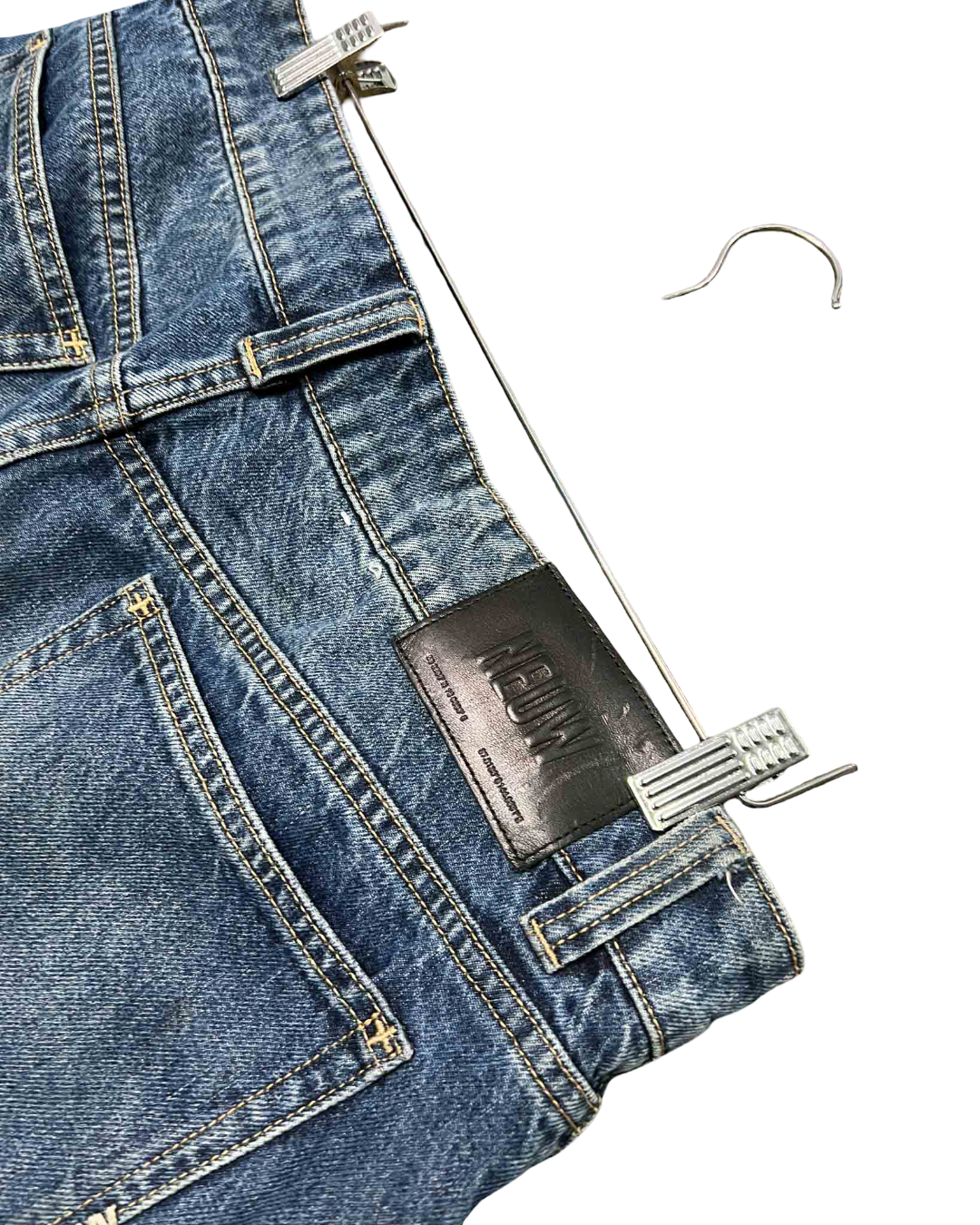 Size 29 | Neuw Siernna Low Rise Jeans