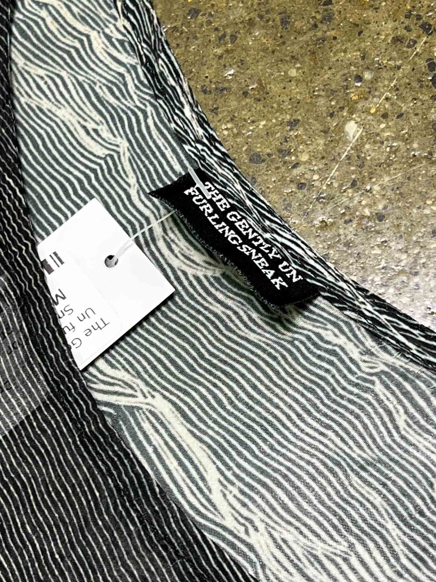 Size M | The Gently Un furling Sneak Sheer Linoprint Top