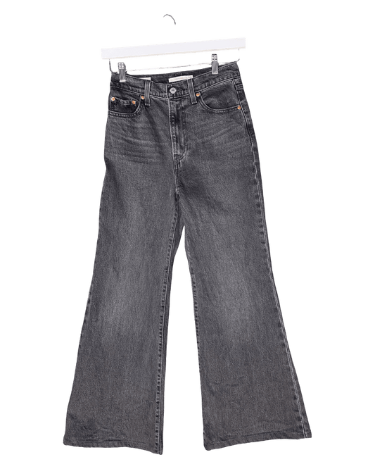 Size 25 | Levi's Ribcage Bell Jeans