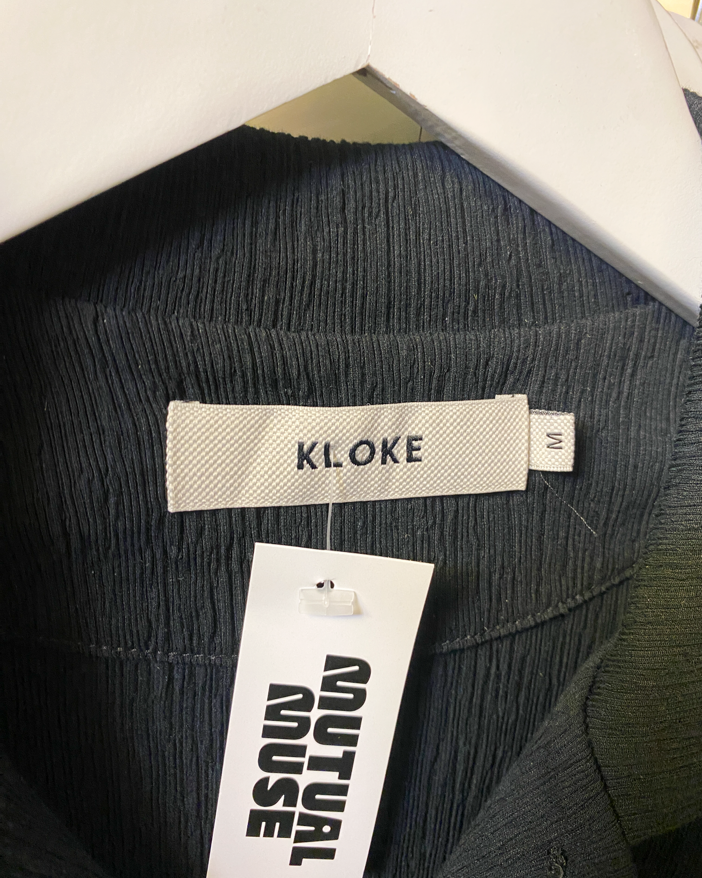 Size M | Kloke Longline Crinkle Knit Shirt
