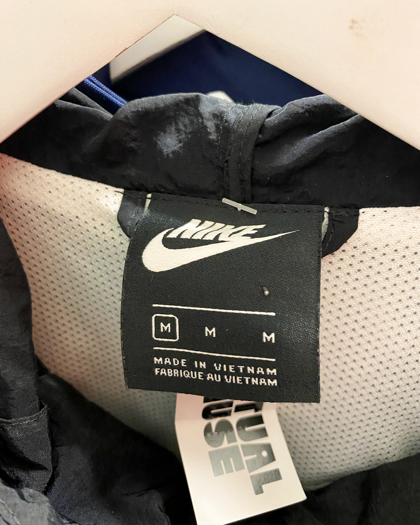 Size M | Nike Woven Signature Jacket