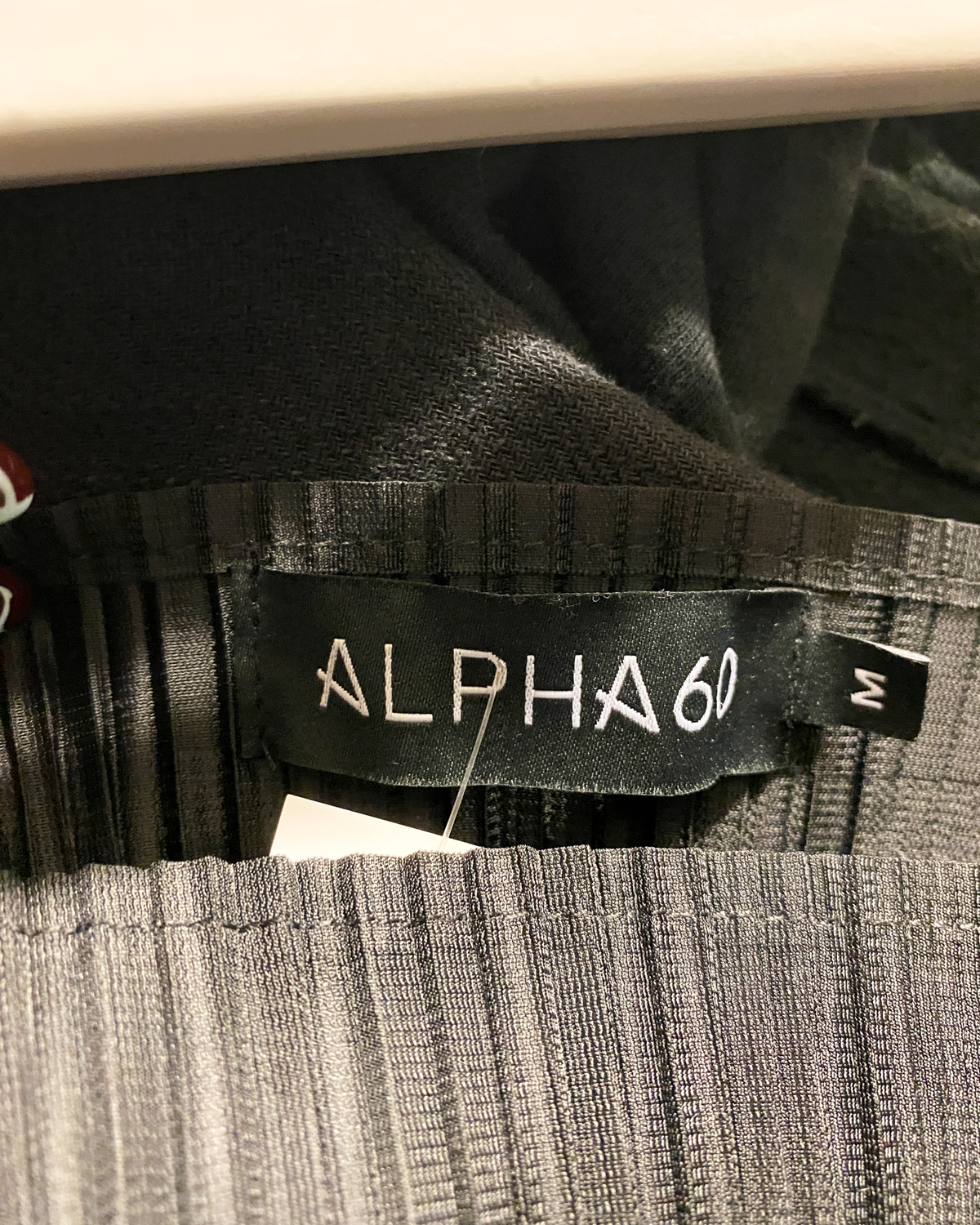 Size M | Alpha60 Pleated Sleeveless Top