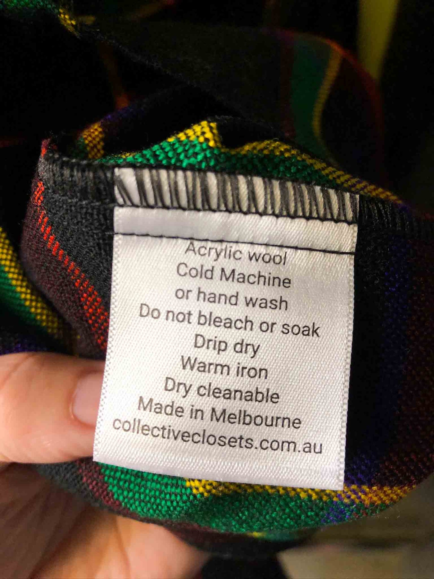 Size L | Collective Closets Plaid Shirt