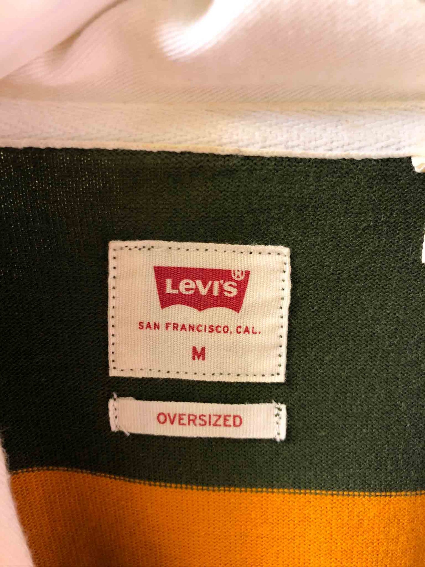 Size M | Levi's V-neck Vest